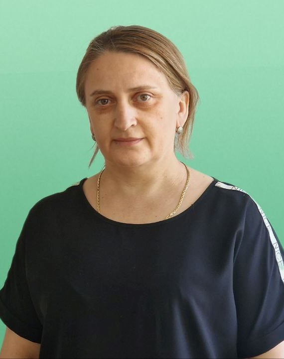 Магомедова Айшат Мухтаровна.
